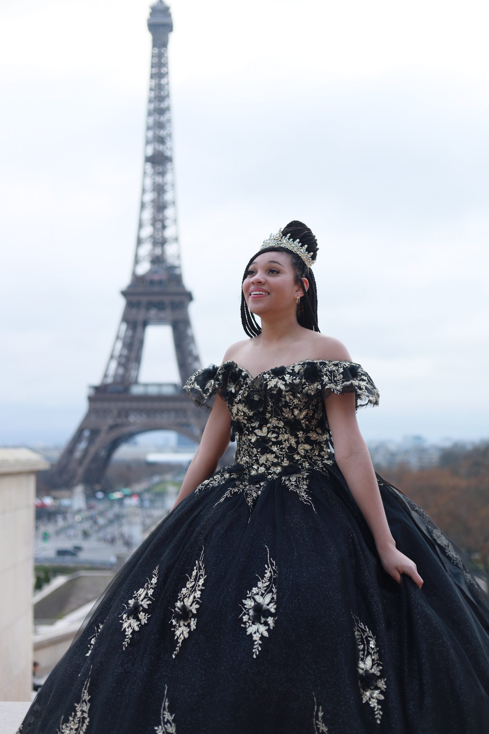 Solo Photoshoot at Eiffel Tower